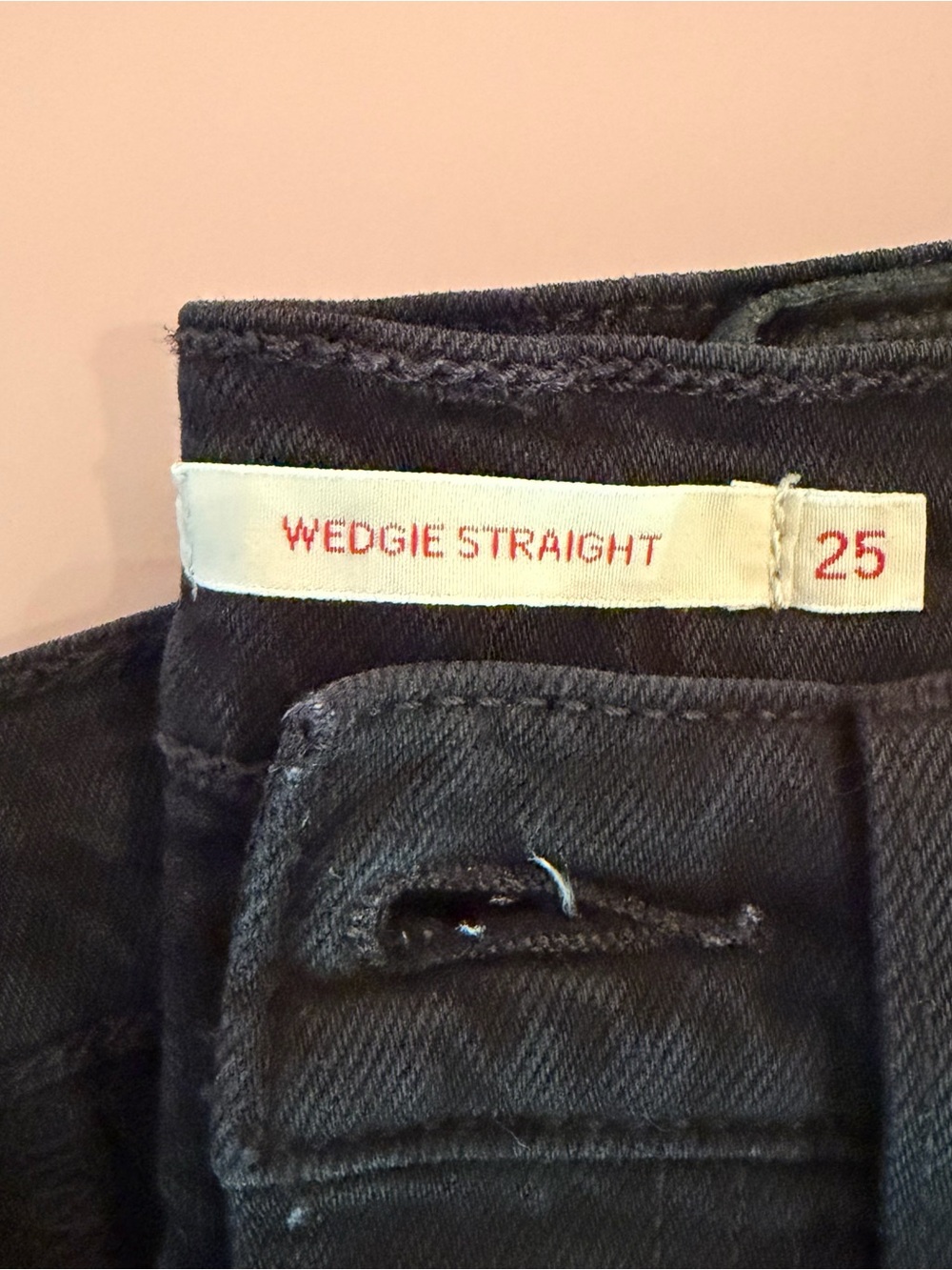 Levi's Wedgie Straight Jeans in Black